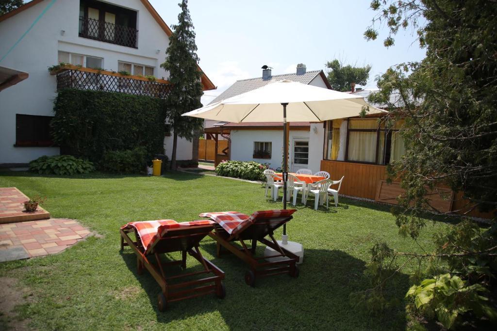 Simply Szallo Balatonboglár Exterior foto