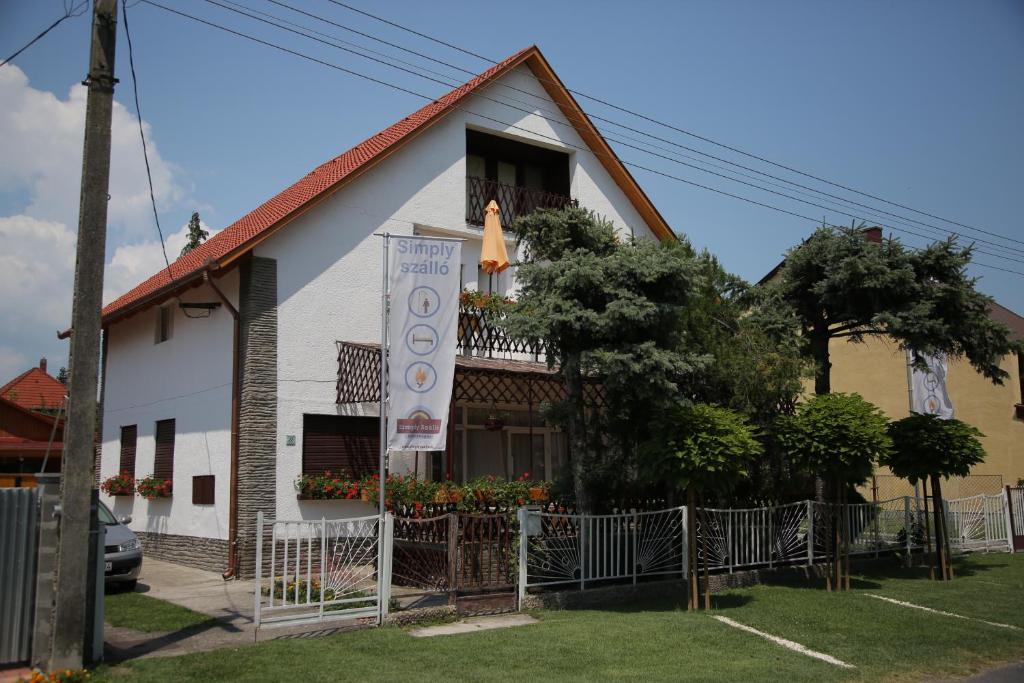 Simply Szallo Balatonboglár Exterior foto