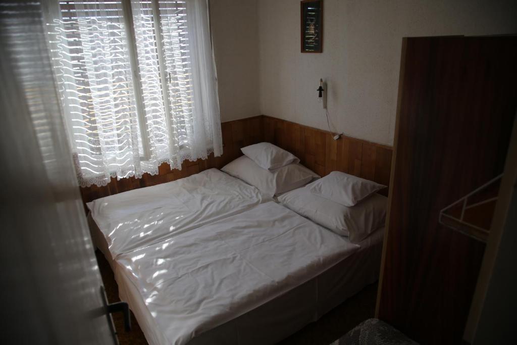 Simply Szallo Balatonboglár Quarto foto